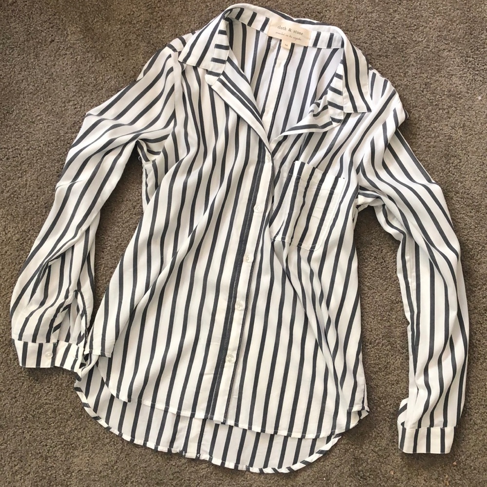 White and gray button down collared shirt